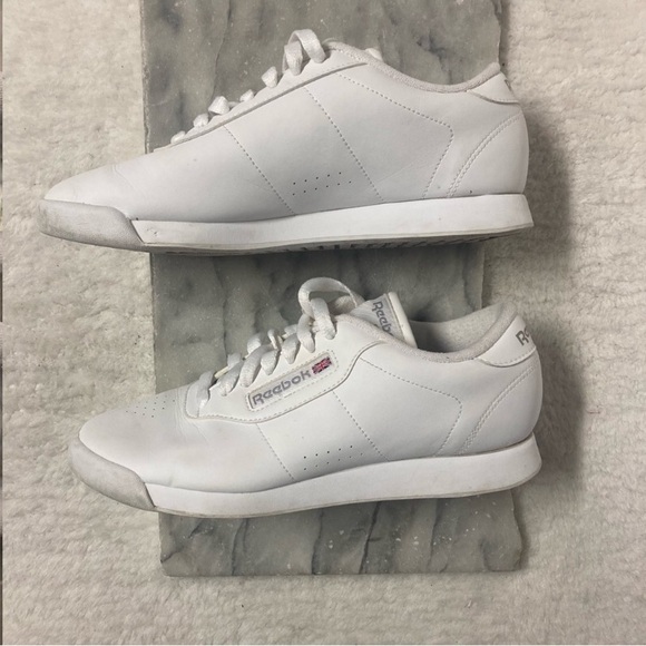 Reebok Princess Classic Sneaker Size 7.5 White Runners - Picture 4 of 10